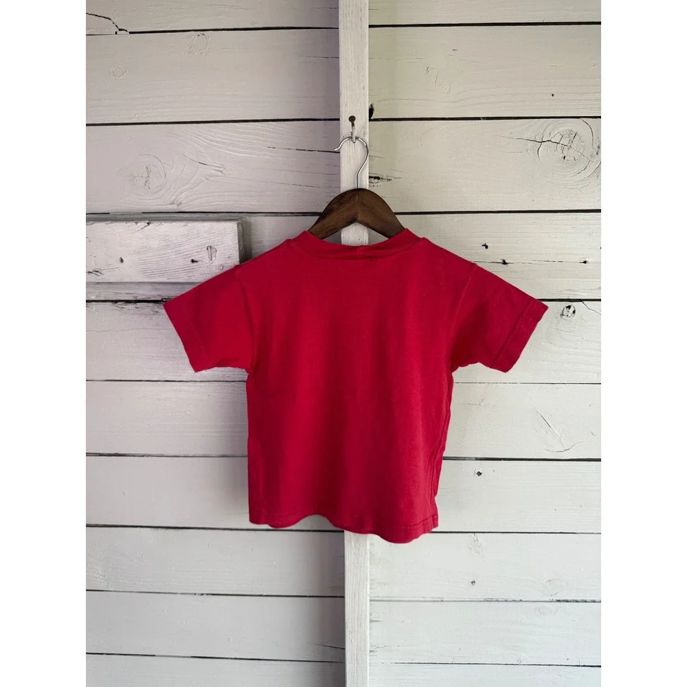 Vintage OshKosh B'gosh Kids Red Jungle Watch Graphic T-Shirt Made in USA Size 5